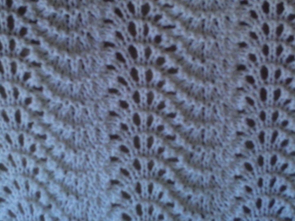 Feather and Fan baby blanket - Christening / Baptism