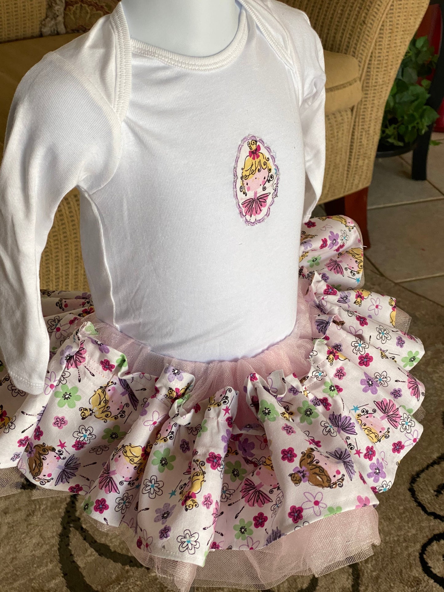 Ballerina Dancers Tutu/Tutu outfit/Dancer Tutu outfit/Birthday tutu/ballerina tutu/tutu set/tutu dress outfit set/girls tutu/fun tutu/ gift